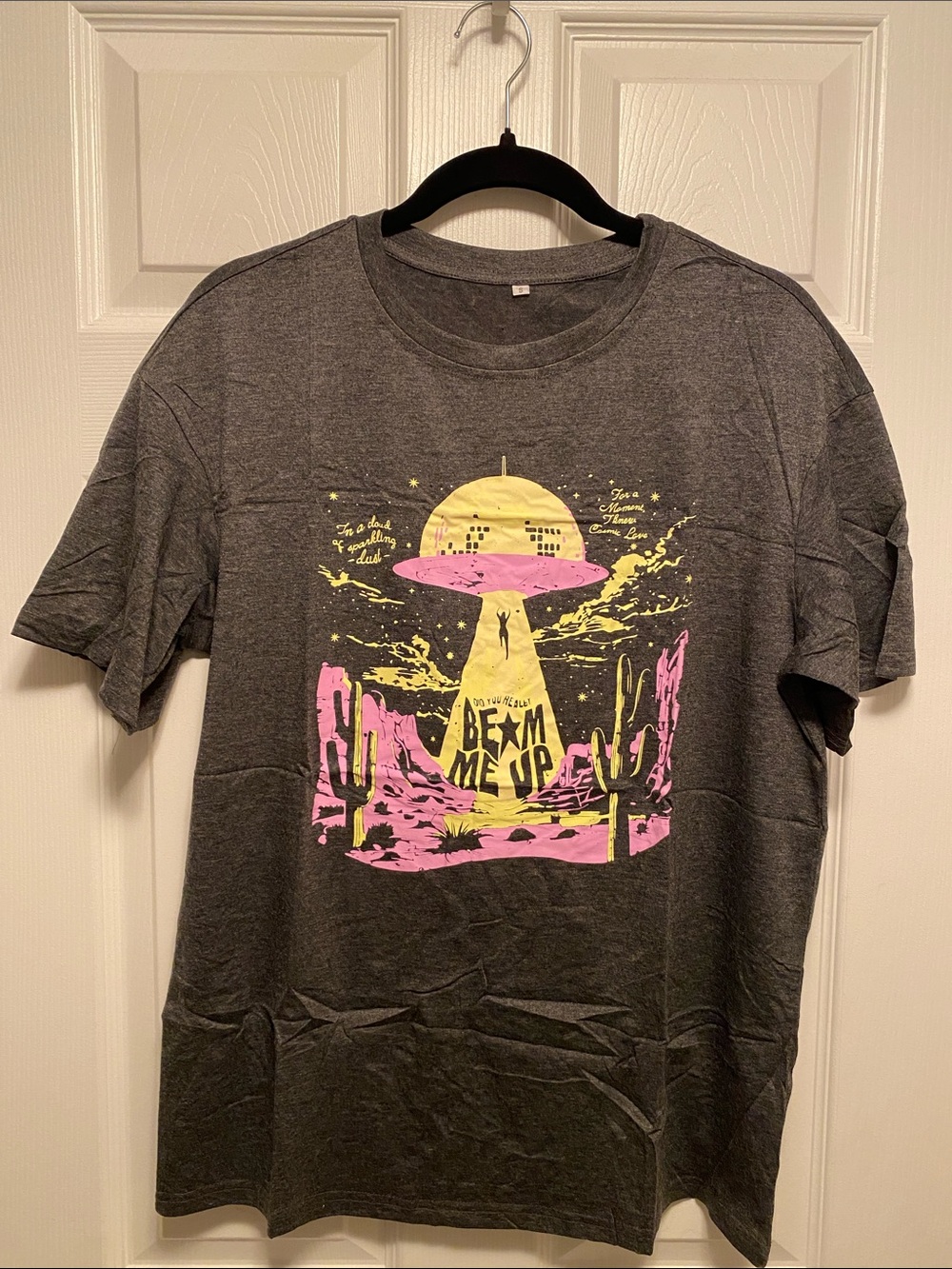 Gray Graphic Tee with UFO Design…size S
